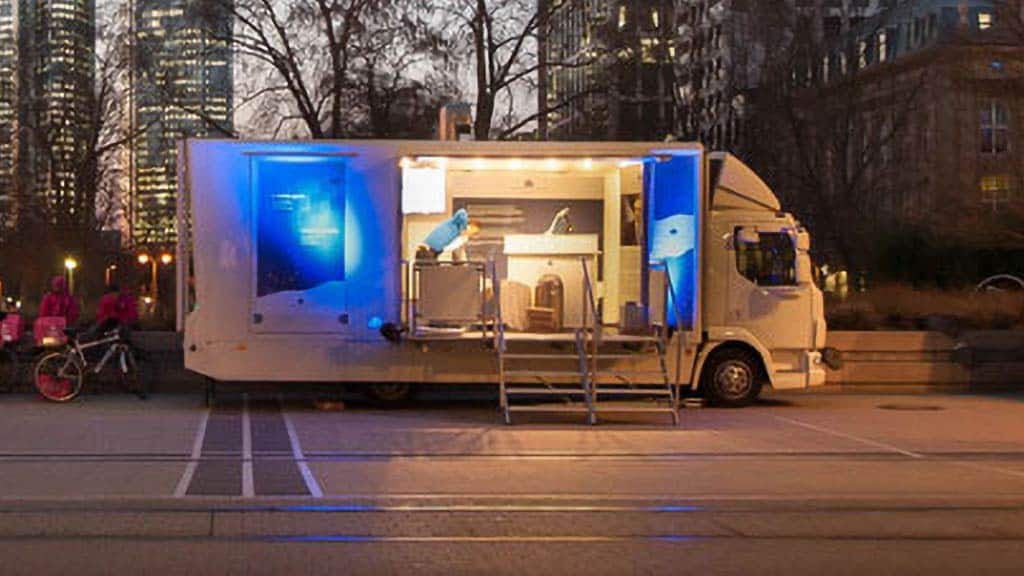 Luminale 2016 with ECB exhibition vehicle 1 ezb_luminale_info-tour