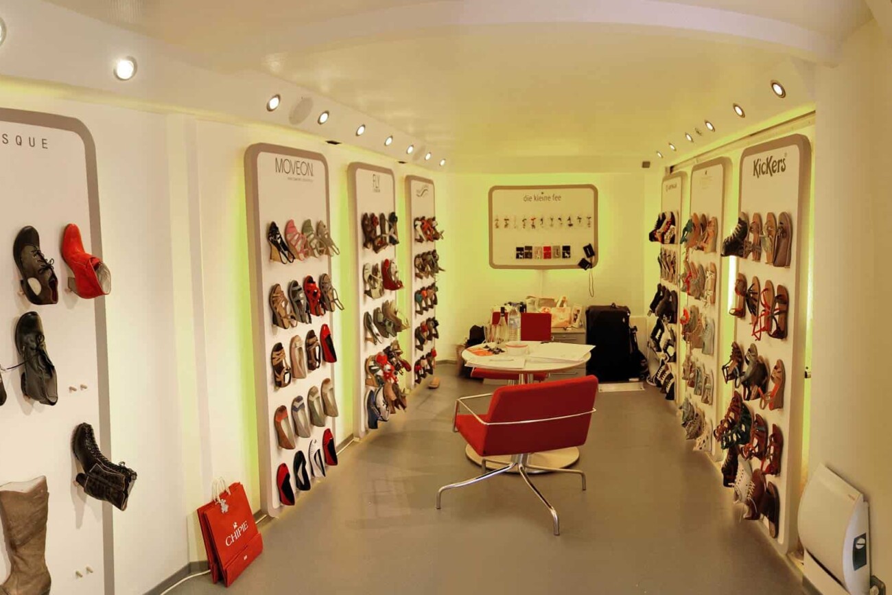 mobiler fashion showroom