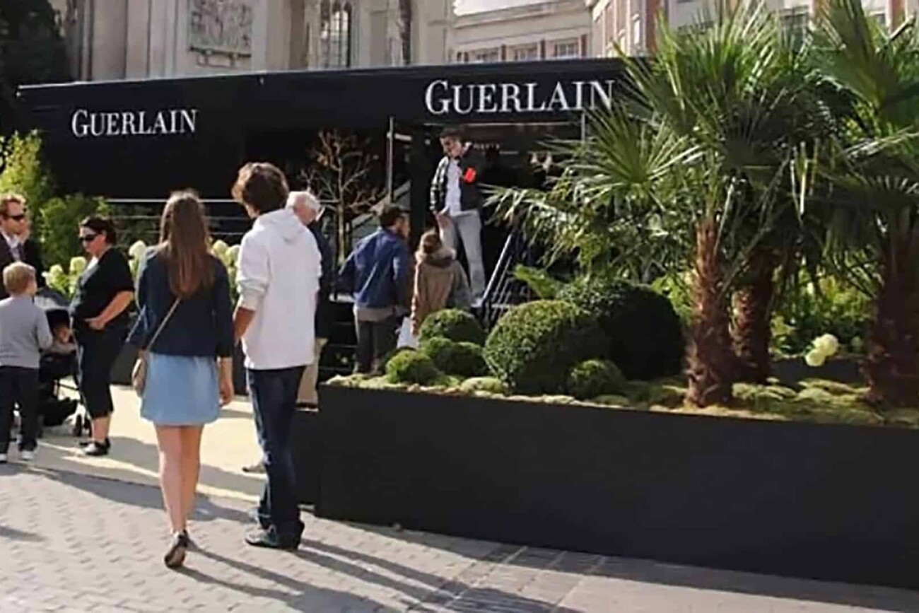 guerlain_event_truck_promotion