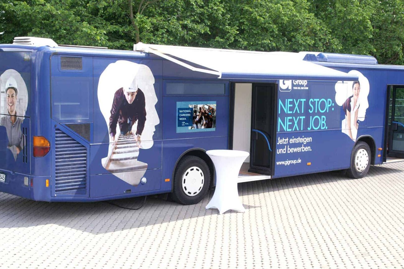 jobs_roadshow_infobus