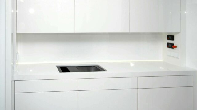 OMICRON – Stylischer Meilenstein in Sachen Zuladung 1 mobile_showroom_infotruck_b2b