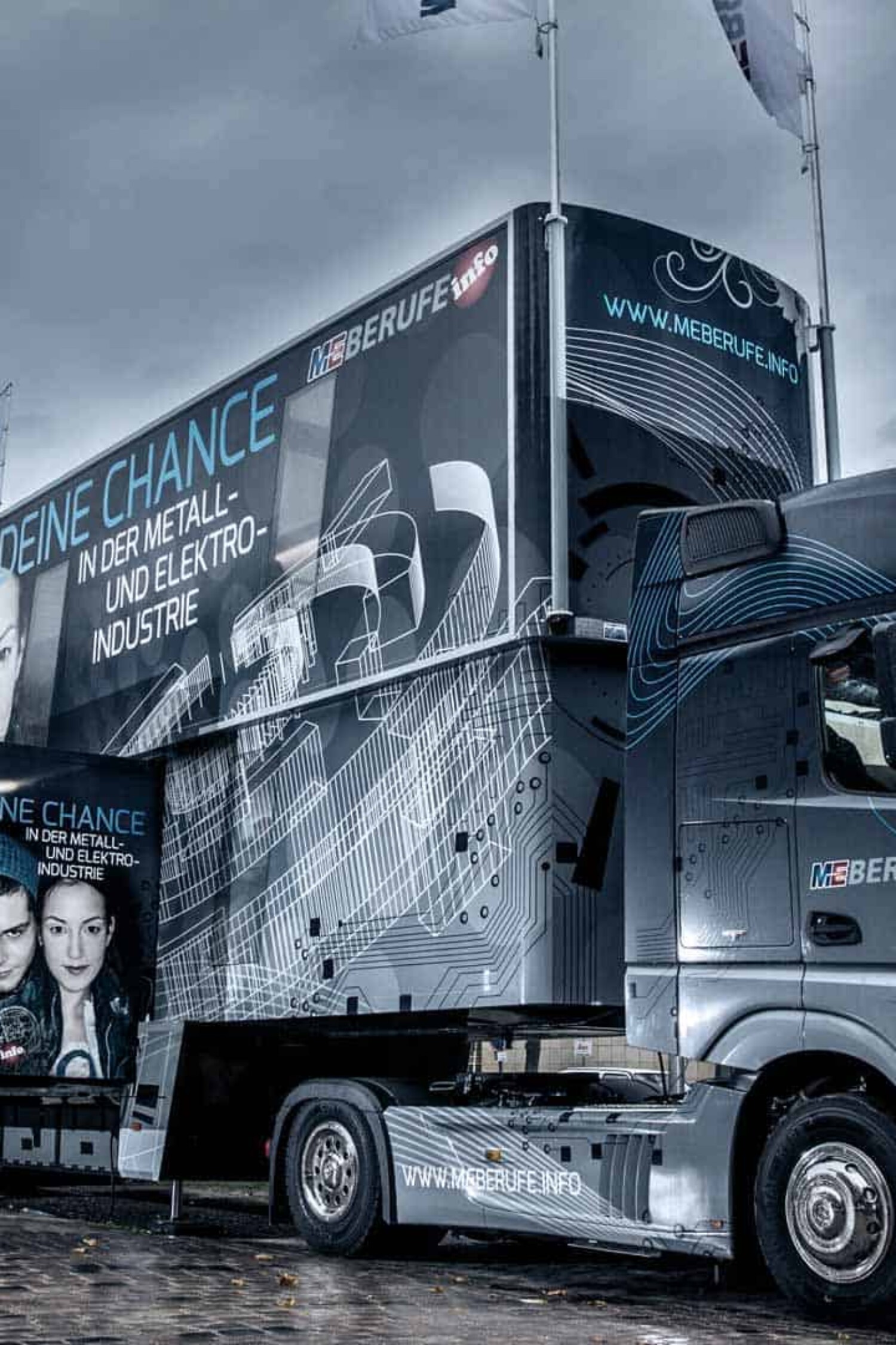 roadshow_infotruck_special_vehicle