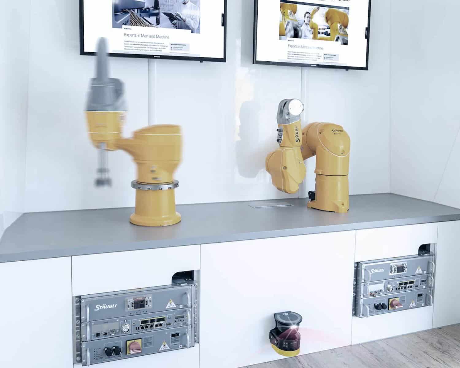 staubli promotionfahrzeug robotic